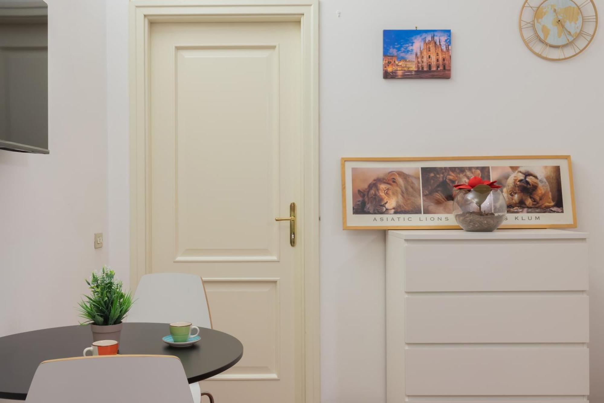 Sanzio City Escape - 15Min From Duomo Lägenhet Milano Exteriör bild