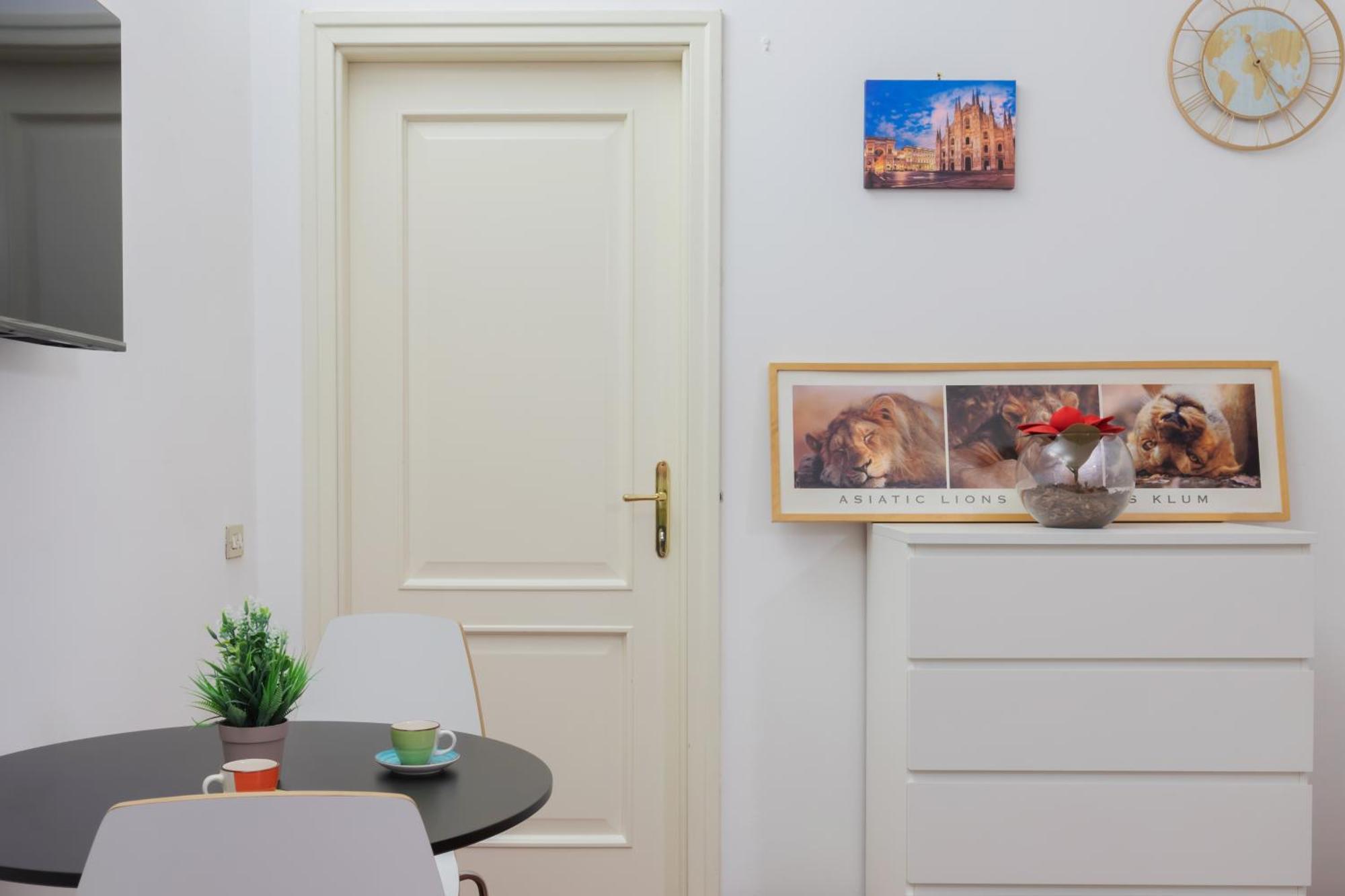 Sanzio City Escape - 15Min From Duomo Lägenhet Milano Exteriör bild